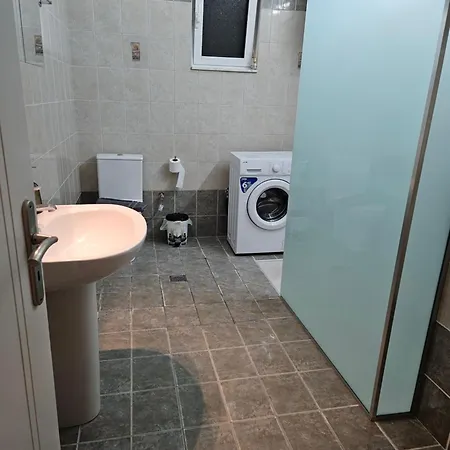 Poppis Appartments * Gra Liyia